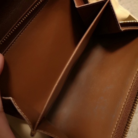 Pre loved Louis Vuitton - Picture 9 of 15